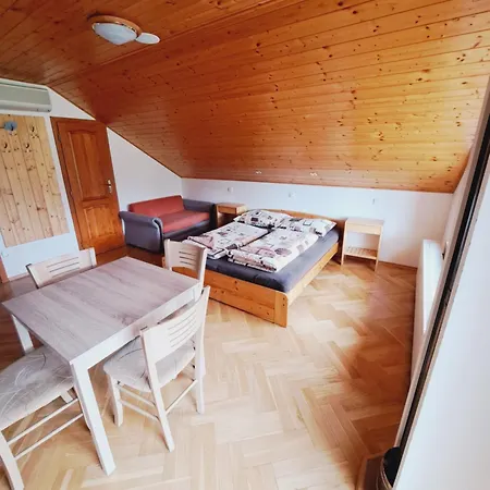 Apartmany Na Farme Kurdejov Exterior photo