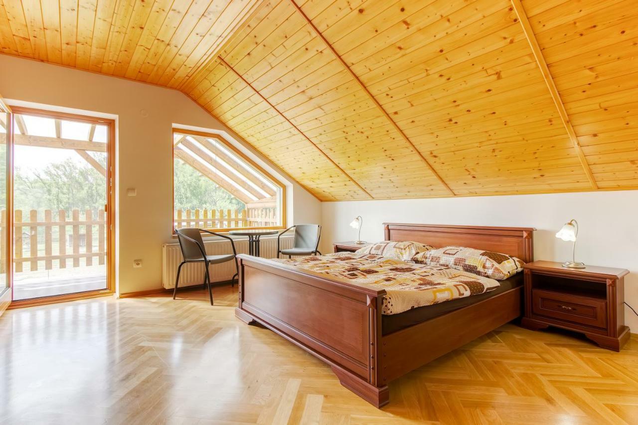 Na Farme Farm stay Kurdejov